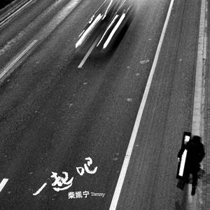 老头扒开粉嫩的小缝亲吻莫娜图片
